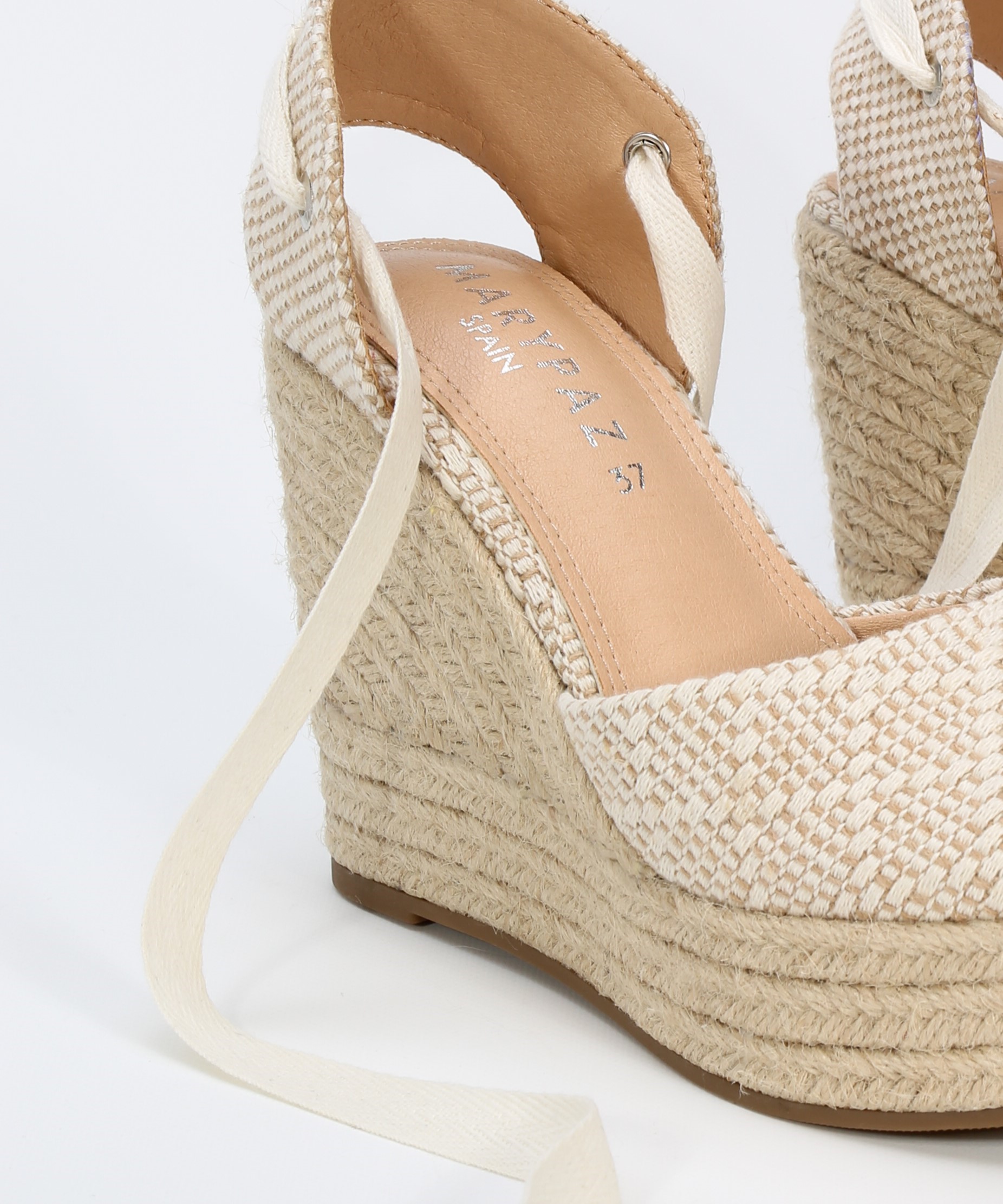 Cu&ntilde;a esparto lazada  image number null